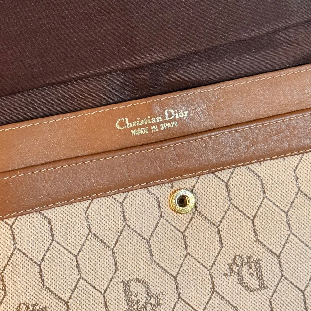 Christian Dior Vintage,  Honeycomb, Kiss-Lock Clutch Wallet. Made in Spain